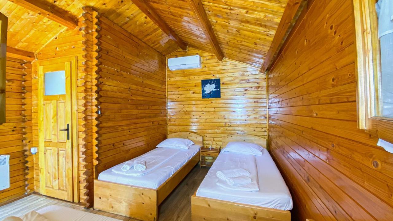 La Casute Hotel Alsószilvás Kültér fotó