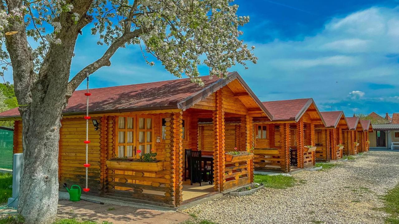 La Casute Hotel Alsószilvás Kültér fotó